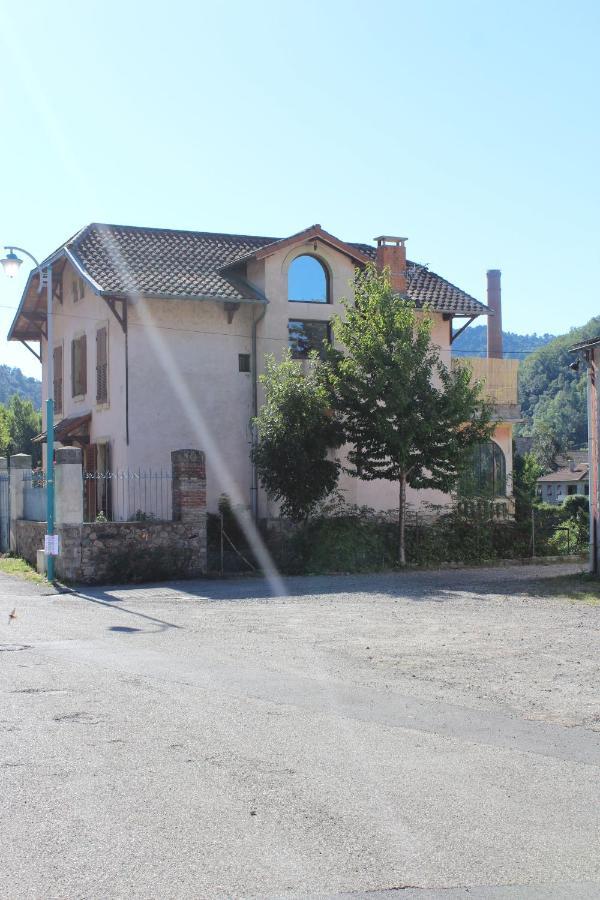 La Riveraine Et Les Bicyclettes Saint-Sauveur-de-Montagut Εξωτερικό φωτογραφία