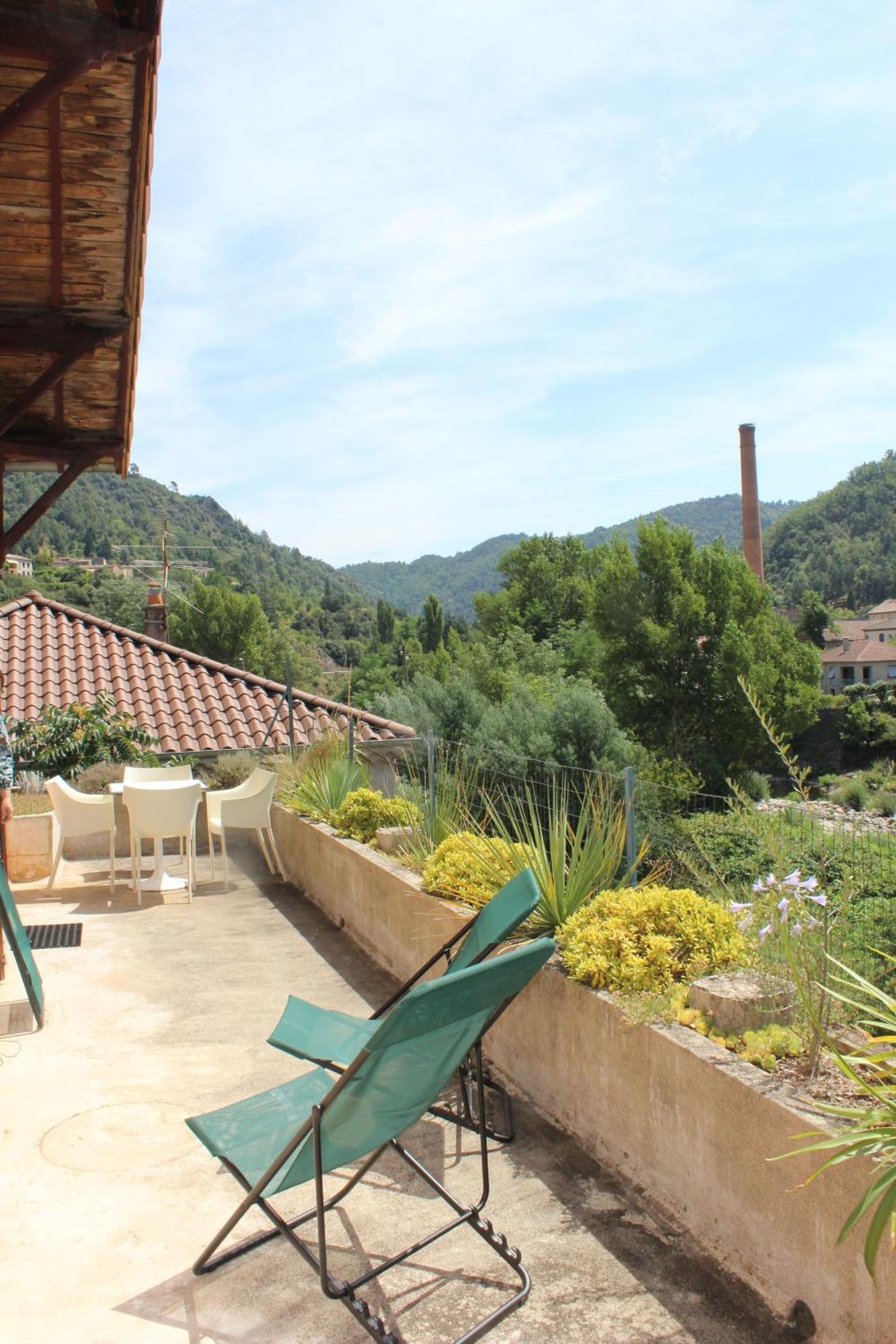 La Riveraine Et Les Bicyclettes Saint-Sauveur-de-Montagut Εξωτερικό φωτογραφία
